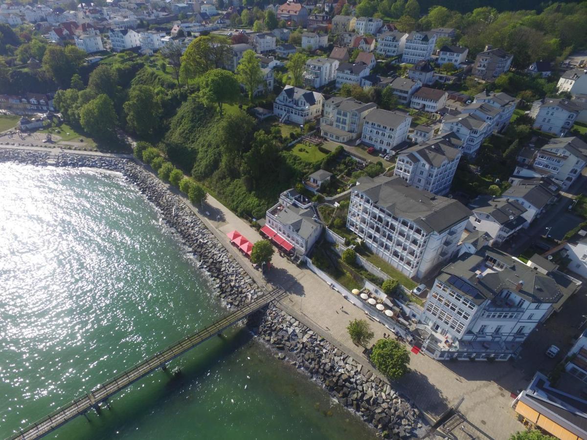Faehrblick - Pension Direkt Am Wasser Sassnitz Exterior photo